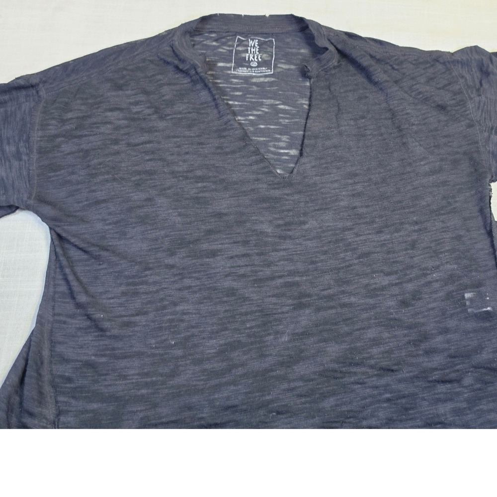 We The Free Mens XS Charcoal Grey Slub Knit V-Neck Short Sleeve Raw Edge Shirt